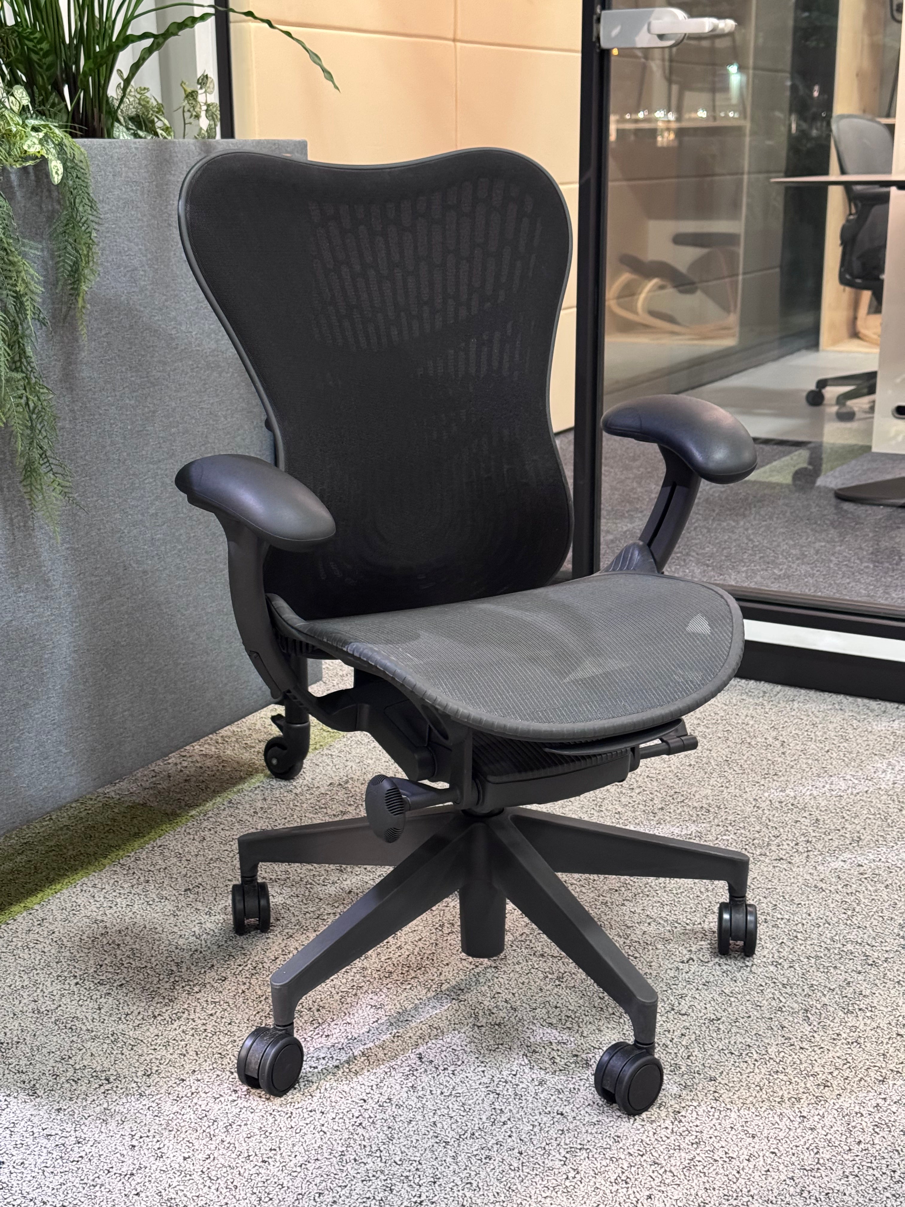 Refurbished Herman Miller Mirra 2 Graphite Butterfly