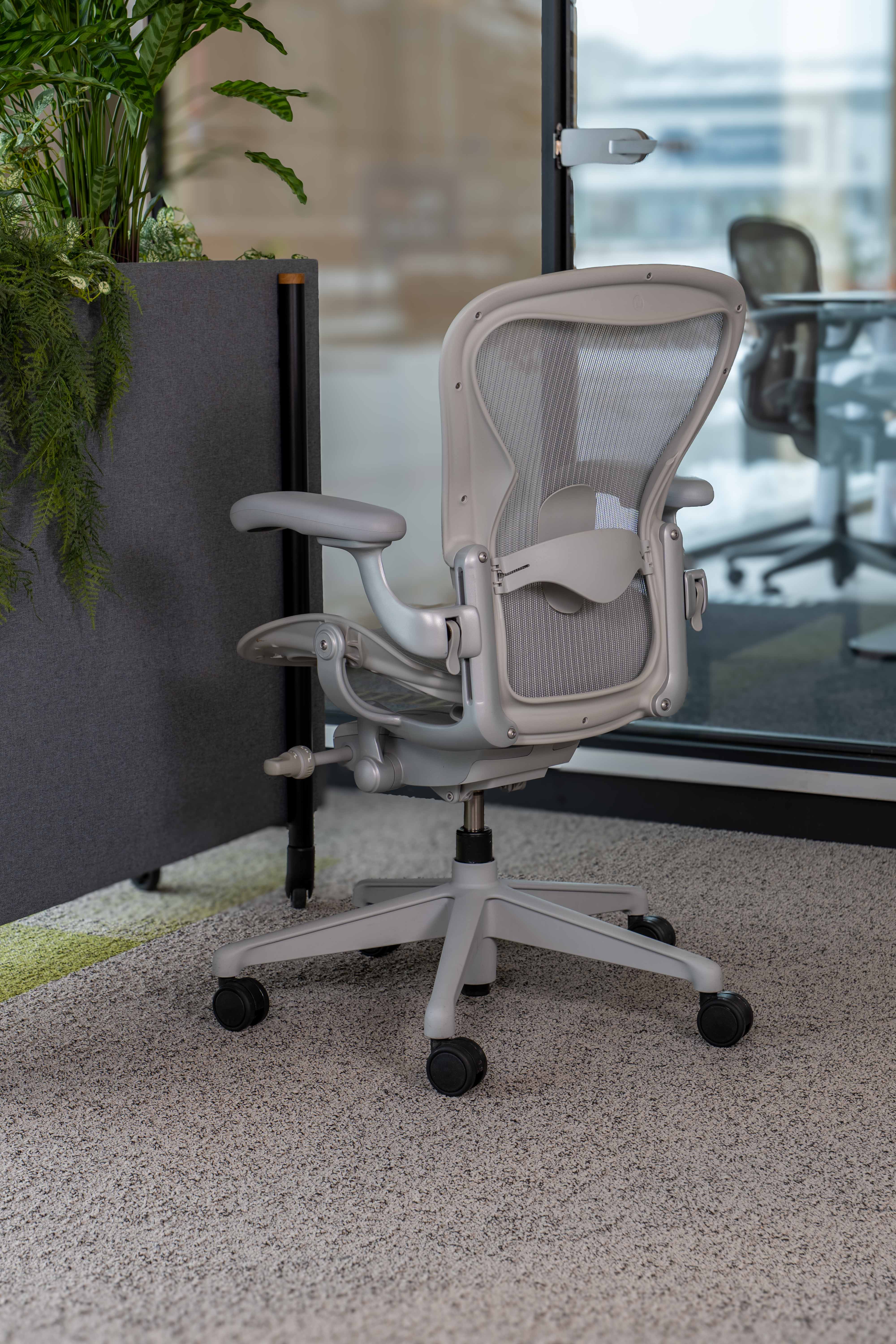 Herman Miller Aeron Remastered Mineral Refurbished