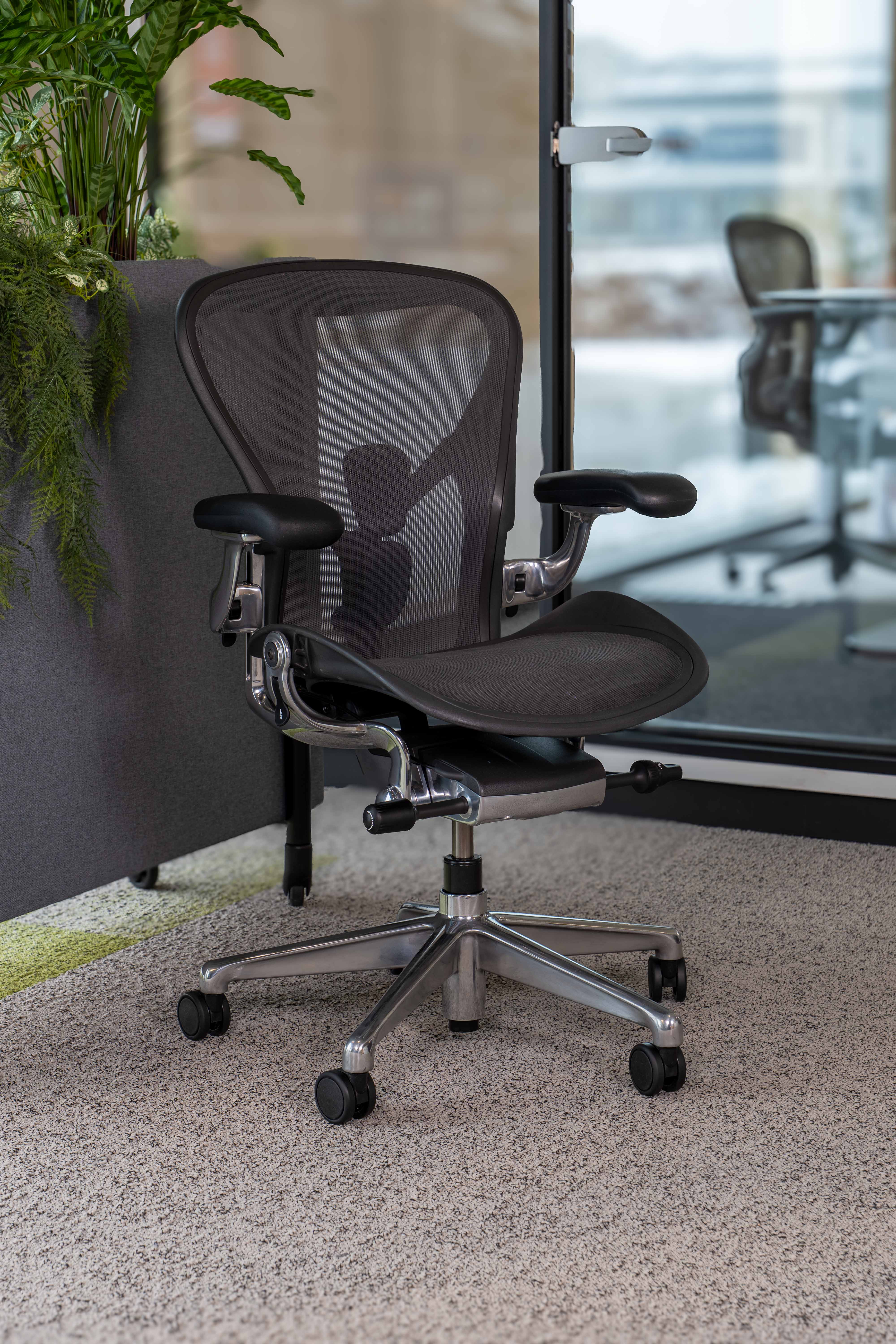 Herman Miller Aeron Remastered Polished Aluminium Refurbished